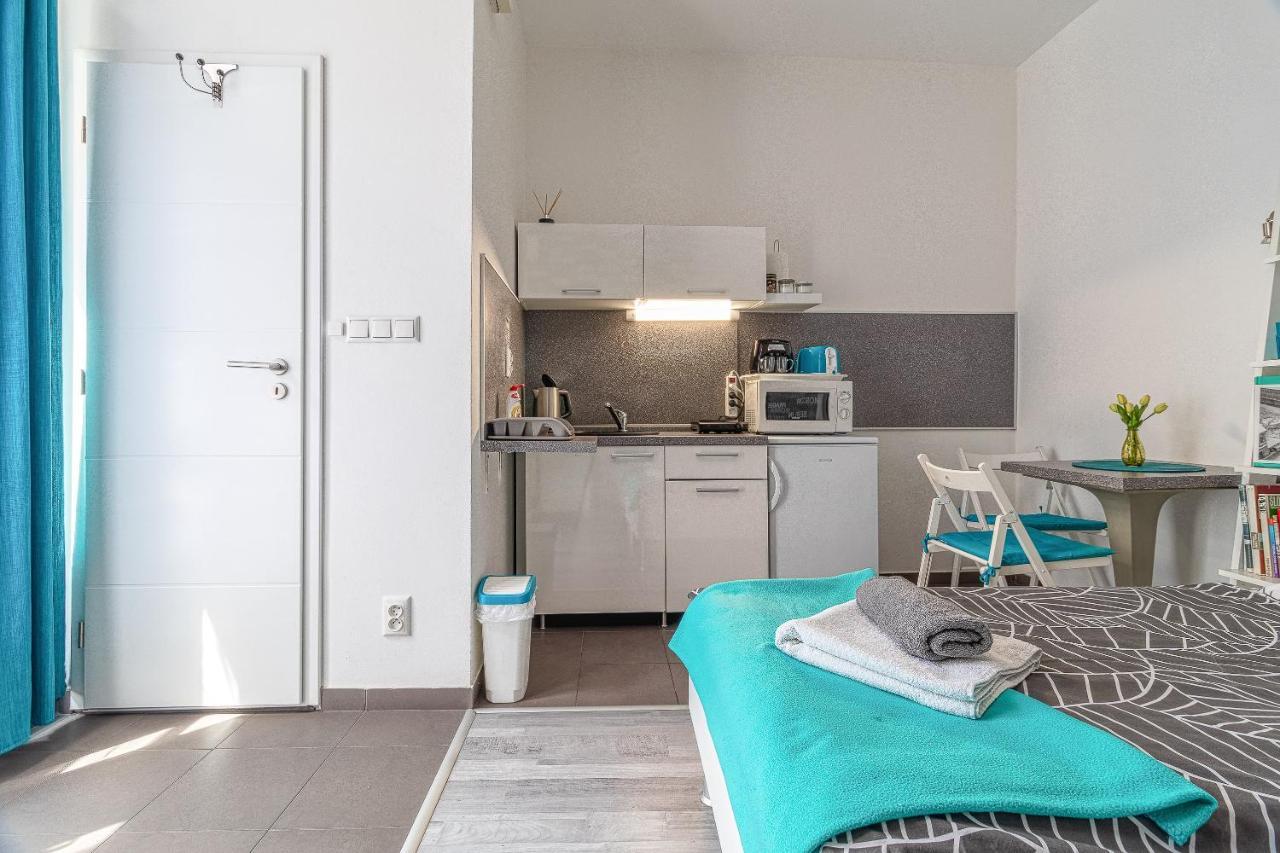 Bratislava -Apartment Near The City Center With A Balcony Buitenkant foto