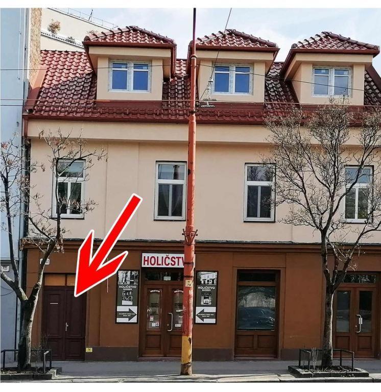 Bratislava -Apartment Near The City Center With A Balcony Buitenkant foto